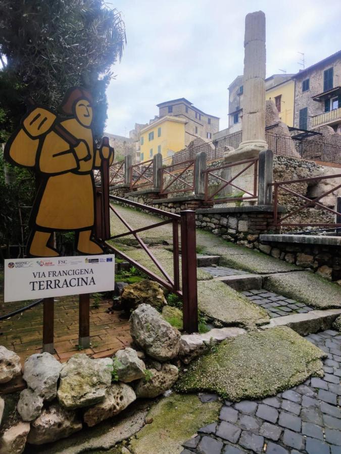 La Casetta Nelle Mura Terracina Dış mekan fotoğraf