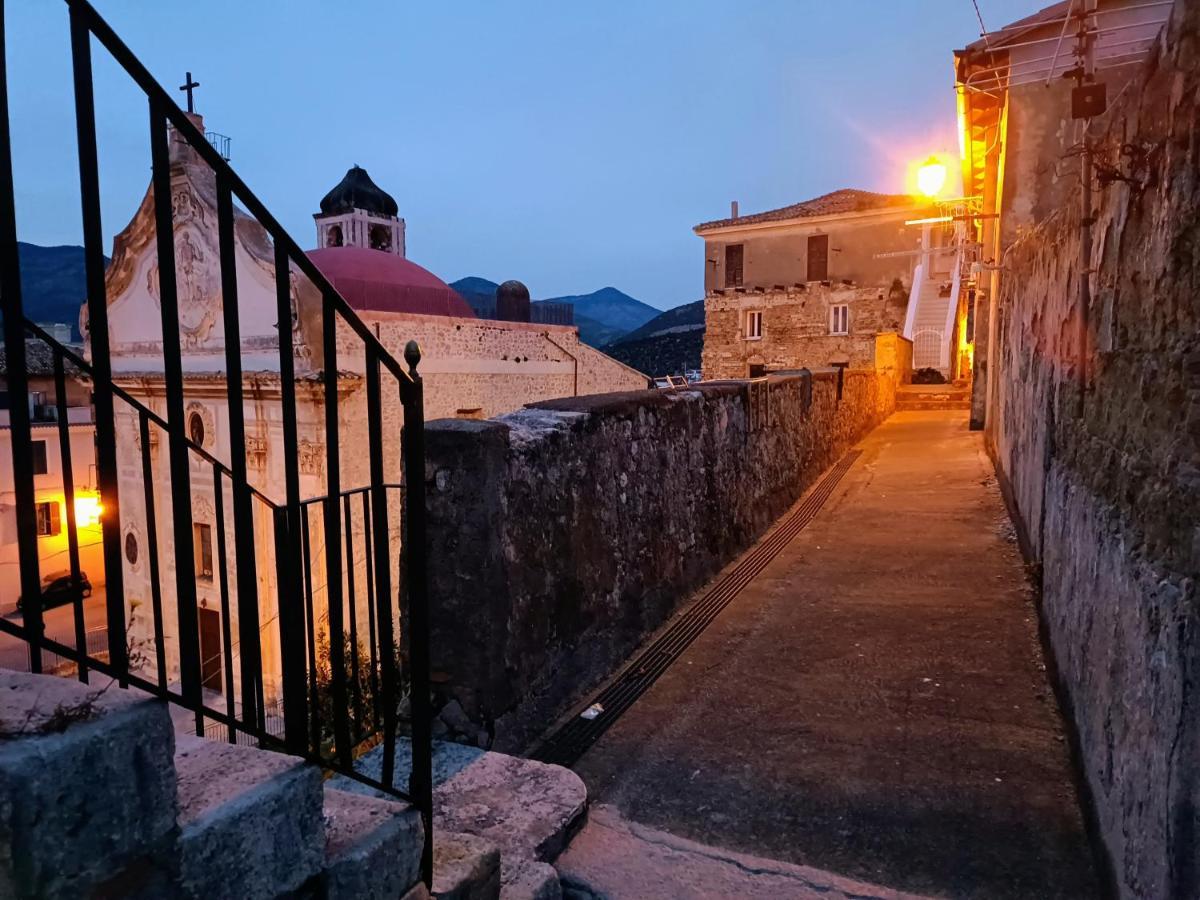 La Casetta Nelle Mura Terracina Dış mekan fotoğraf